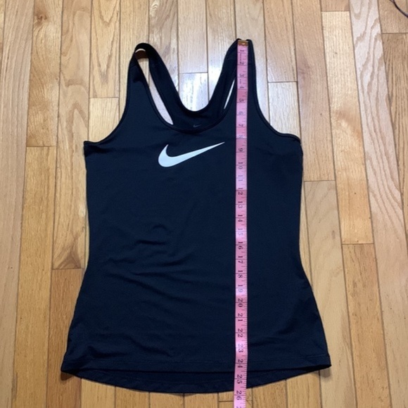 3/$15 Womens Nike top - Picture 3 of 6
